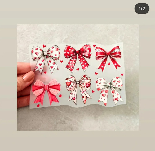 استیکر پارچه و لباس بچه گانه (پک پاپیون و قلب)